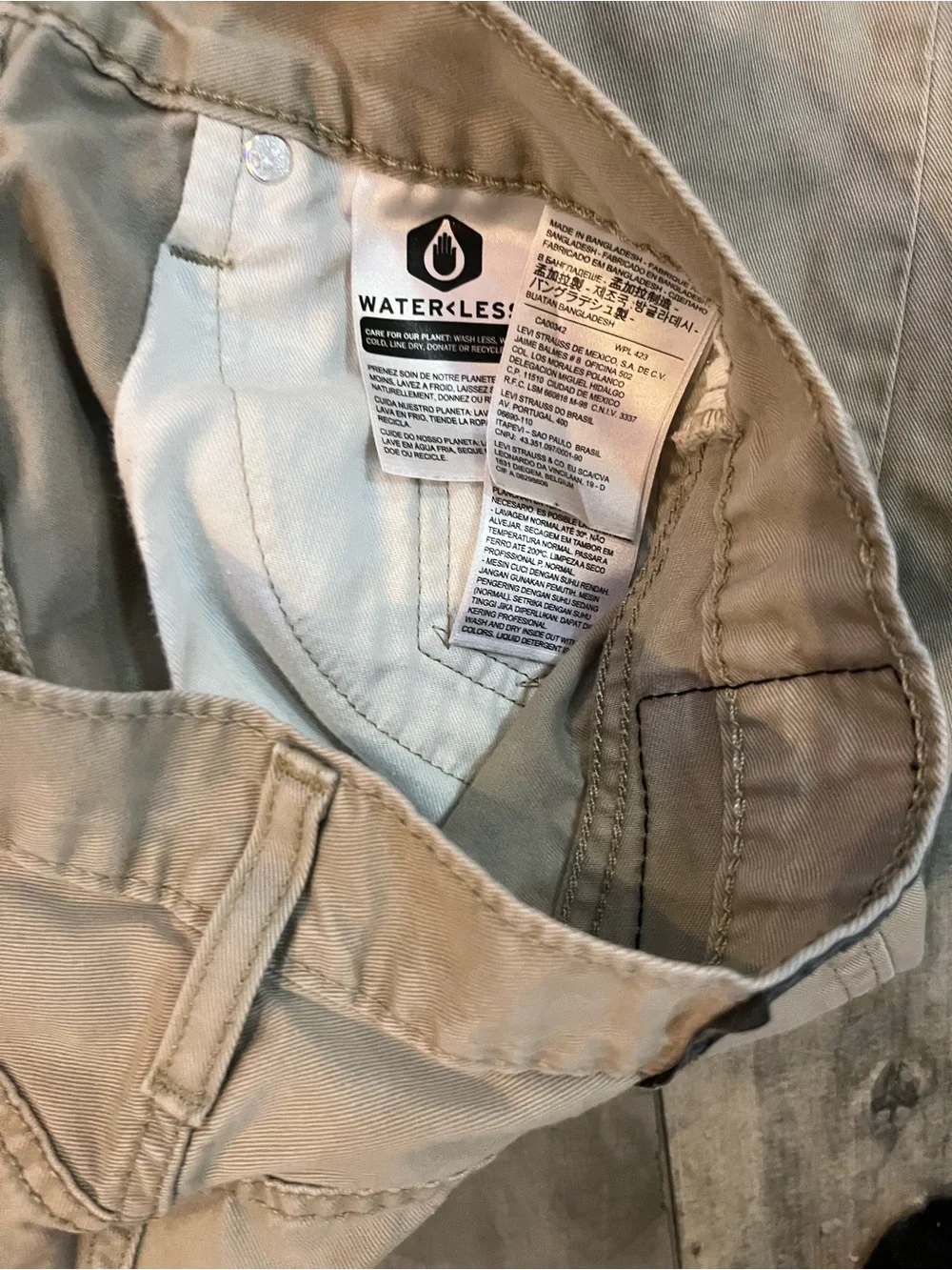 Levi’s 514 Straight Fit Khaki Jeans Men’s 30x32 Water<Less